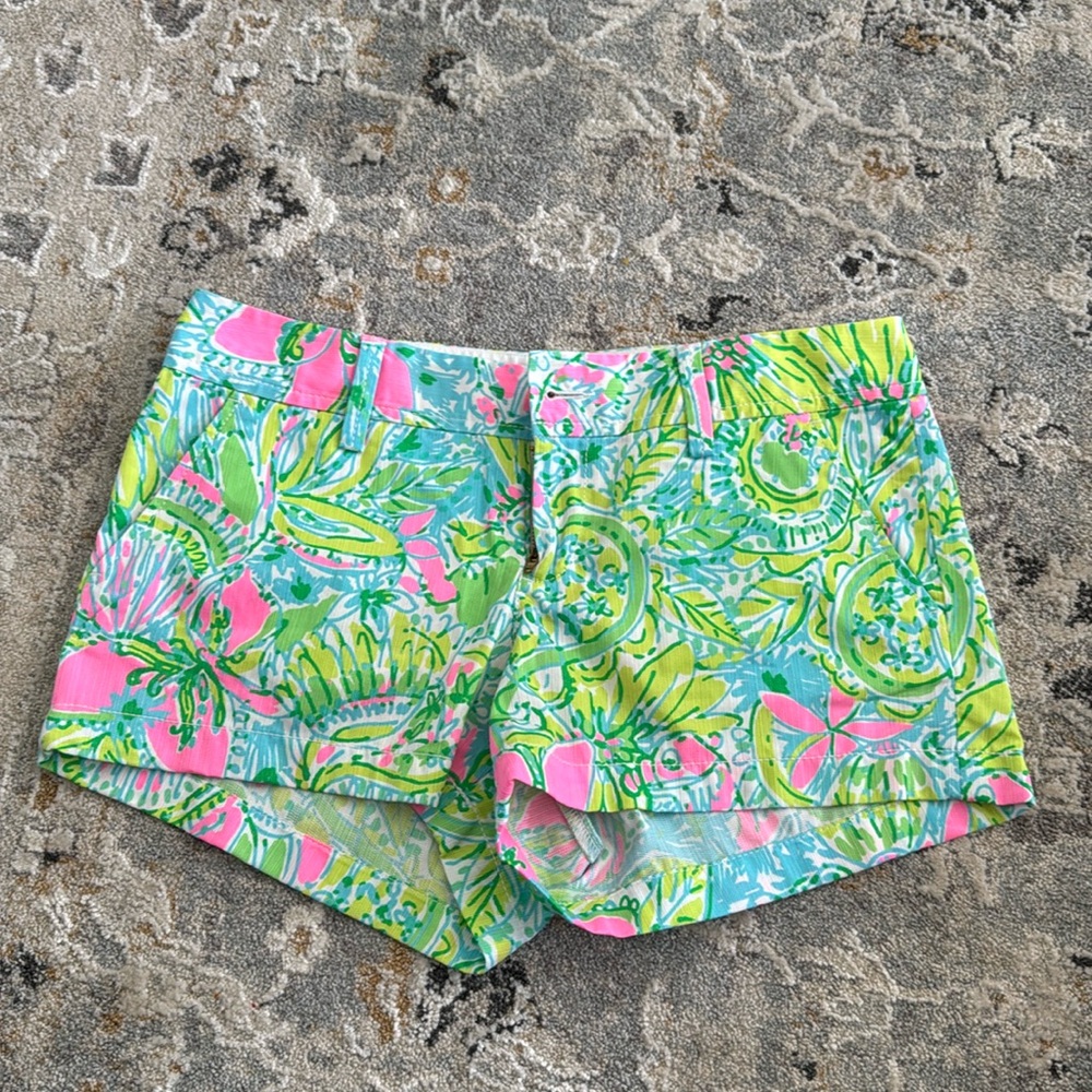 Lilly Pulitzer Walsh shorts size 6